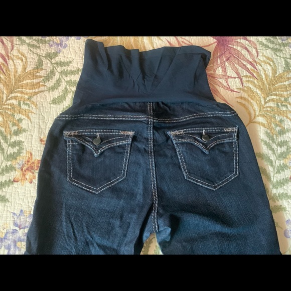 🔥 2/$50 🔥 Fade to Blue Maternity Jeans - Picture 3 of 4